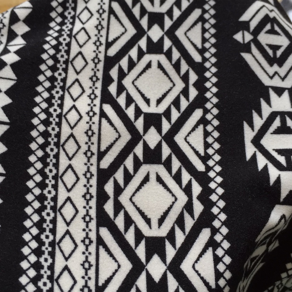 Supersoft Superstretchy Vertical Pattern Flare Leg - image 4